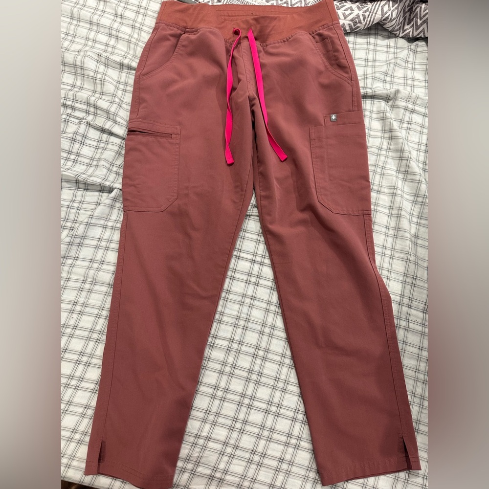 Figs Burgundy Technical Collection Top and pants set - Picture 2 of 4